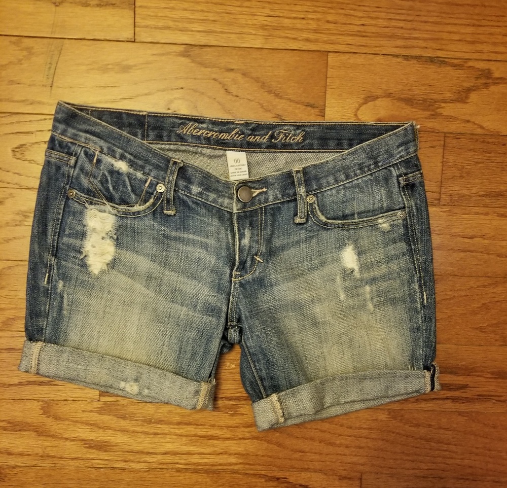 🌺CUFFED DESTROYED JEANS